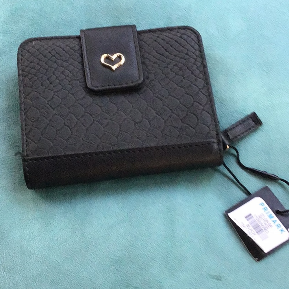 Cute NWT black wallet primark